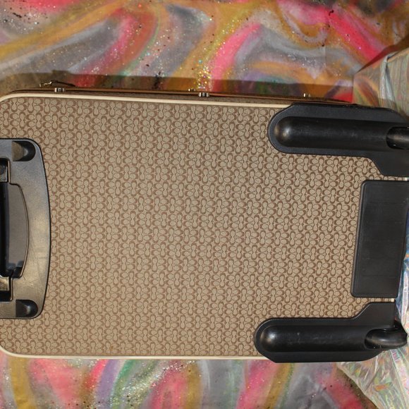 SOLD Brown signature coach carry on suitcase - Picture 4 of 10